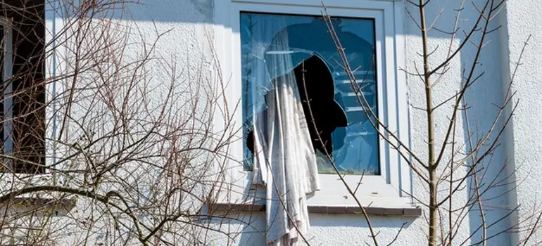 Storm Window Installation Contractors in Barrie, Ontario