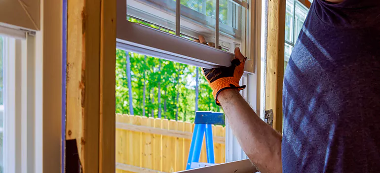 >Bay Window Curtain Rail Track in Barrie, Ontario