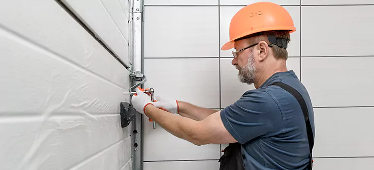 Garage Door Repair in Richmond Lakes