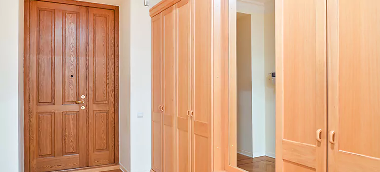 Prehung Wood Interior Doors in Leila - McPhillips Triangle, ON